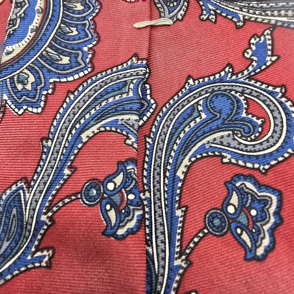 Vintage 1990s Christian Dior Red And Blue Menswear Necktie 55 X 3 Inches Silk